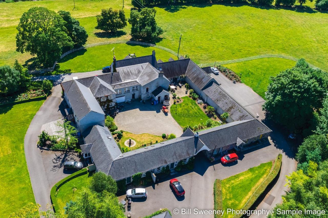 Boyne View House Hotel Trim Exterior photo